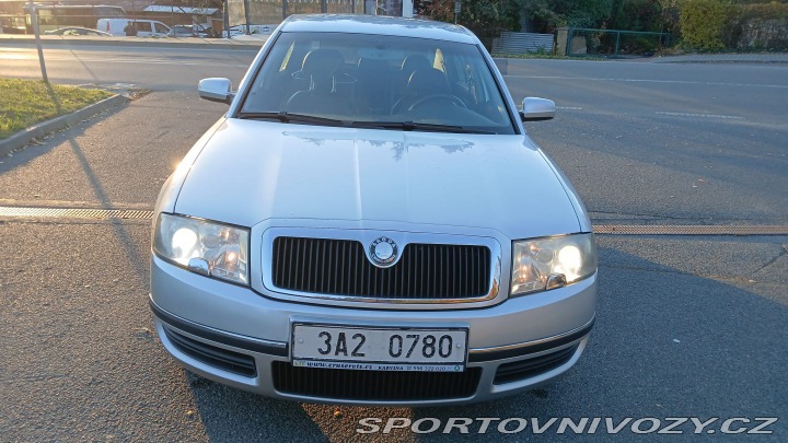Škoda Superb V6 vládní 190 k manuál !! 2005