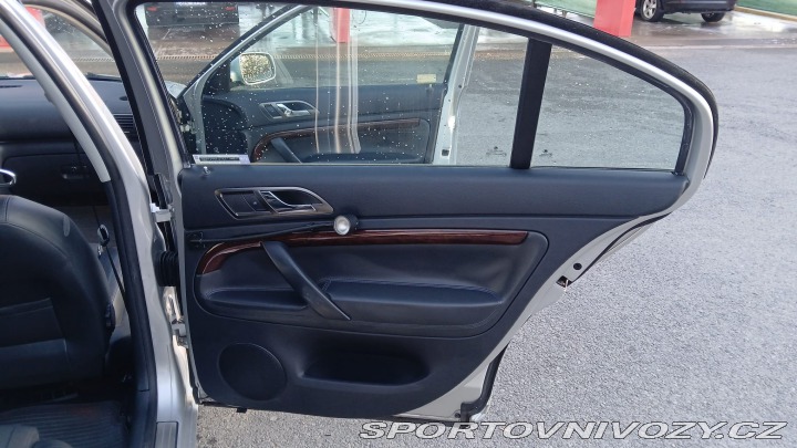 Škoda Superb V6 vládní 190 k manuál !! 2005