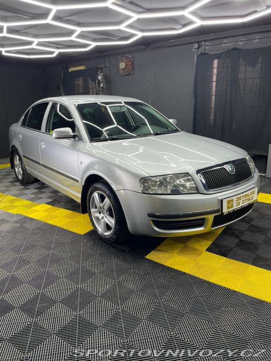 Škoda Superb V6 vládní 190 koní 2005