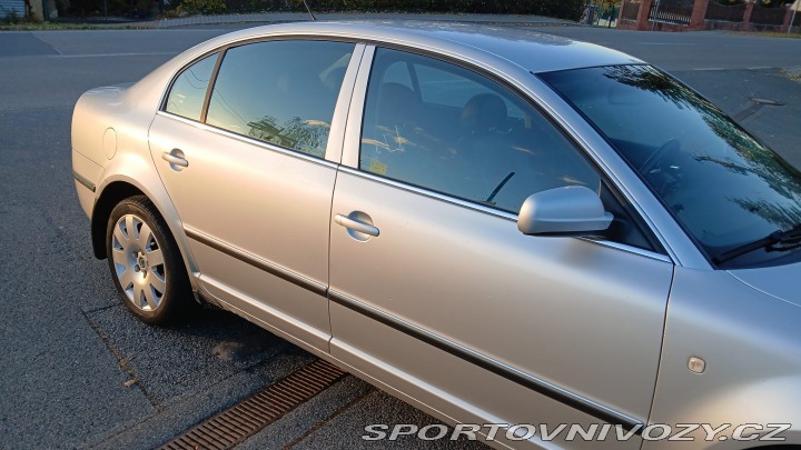 Škoda Superb V6 vládní 190 k manuál !! 2005