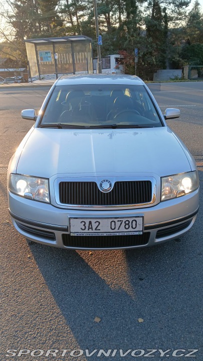 Škoda Superb V6 vládní 190 k manuál !! 2005