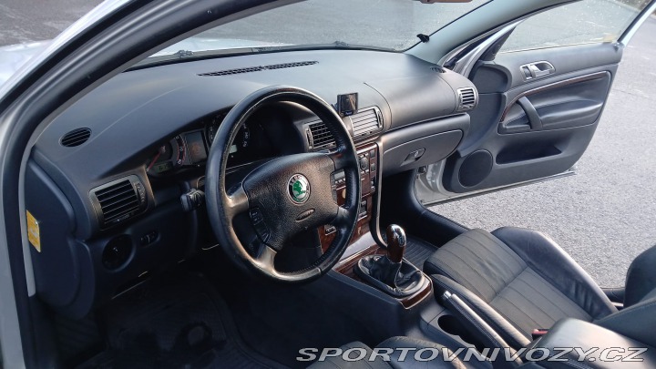 Škoda Superb V6 vládní 190 k manuál !! 2005