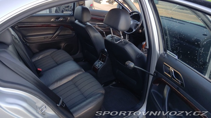 Škoda Superb V6 vládní 190 k manuál !! 2005