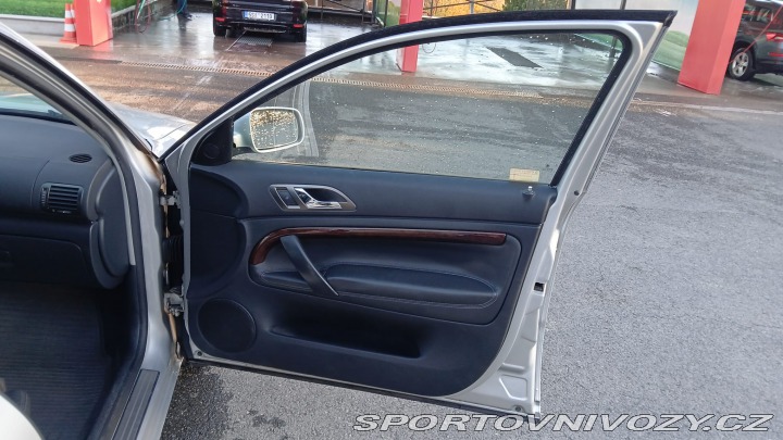 Škoda Superb V6 vládní 190 k manuál !! 2005