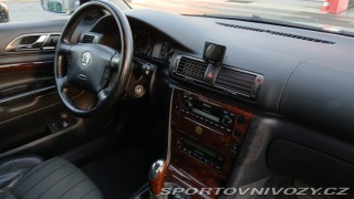 Škoda Superb V6 vládní 190 k manuál !! 2005