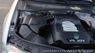 Škoda Superb V6 vládní 190 k manuál !! 2005