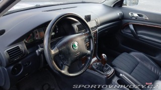 Škoda Superb V6 vládní 190 k manuál !! 2005