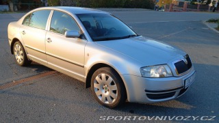 Škoda Superb V6 vládní 190 k manuál !! 2005