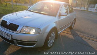 Škoda Superb V6 vládní 190 k manuál !! 2005