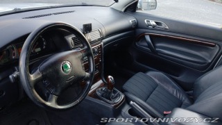 Škoda Superb V6 vládní 190 k manuál !! 2005