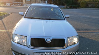 Škoda Superb V6 vládní 190 k manuál !! 2005
