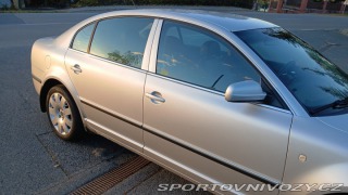 Škoda Superb V6 vládní 190 k manuál !! 2005
