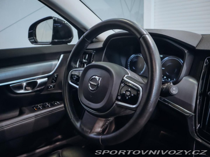 Volvo V90 2.0 T8 AWD Momentum - EL 2018
