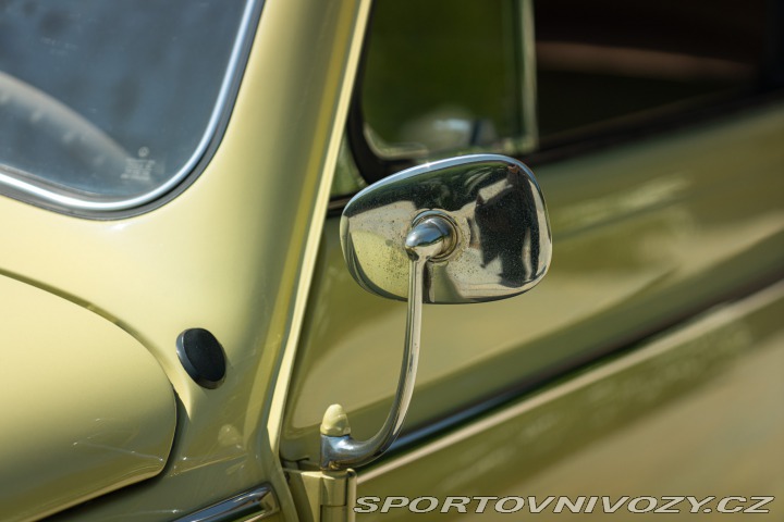 Volkswagen Brouk Maggiolino Cabriolet Ovalino - By Karmann 1959