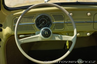 Volkswagen Brouk Maggiolino Cabriolet Ovalino - By Karmann 1959