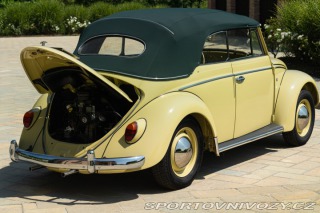 Volkswagen Brouk Maggiolino Cabriolet Ovalino - By Karmann 1959