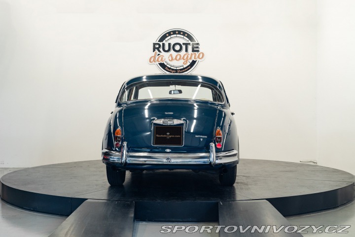 Ostatní značky Ostatní modely Daimler 250 V8 Automatic 1969