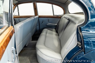 Ostatní značky Ostatní modely Daimler 250 V8 Automatic 1969