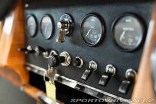 Ostatní značky Ostatní modely Daimler 250 V8 Automatic 1969