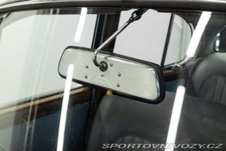 Ostatní značky Ostatní modely Daimler 250 V8 Automatic 1969