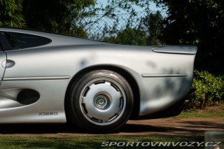 Jaguar XJ 220 1993