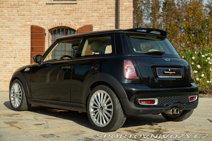 Mini Cooper S “Inspired by GOODWOOD” 2013