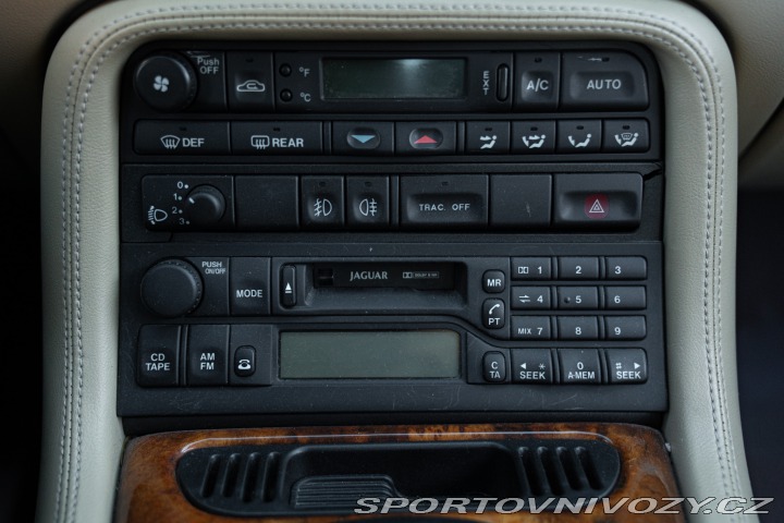 Jaguar XK8 1998