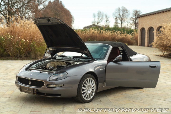 Maserati Spyder 2002