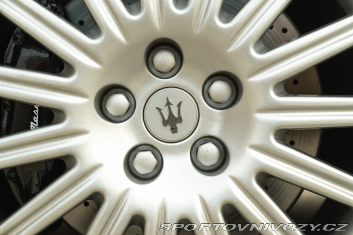 Maserati Spyder 2002