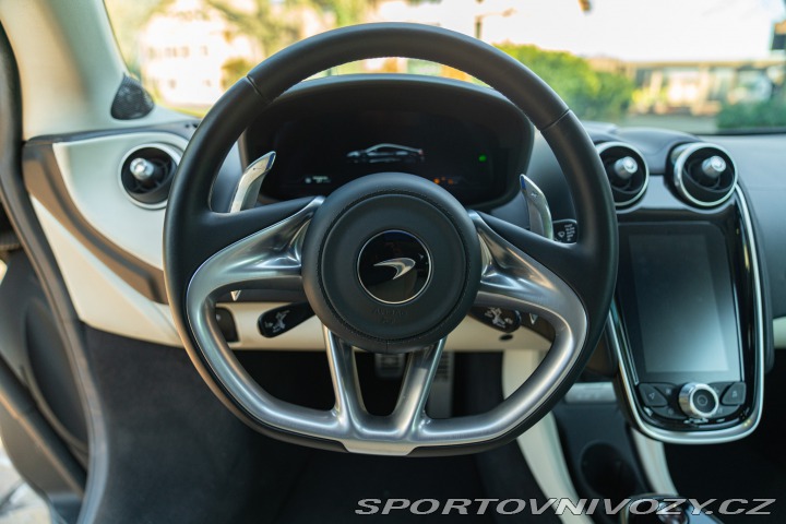 McLaren GT 2022