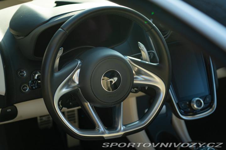 McLaren GT 2022