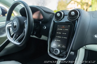 McLaren GT  2022