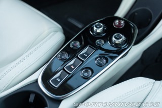 McLaren GT  2022