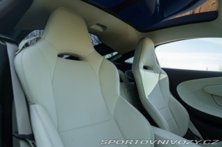 McLaren GT  2022