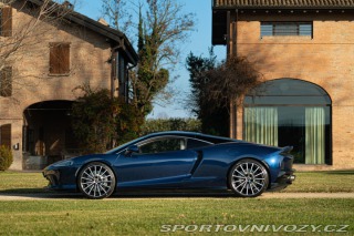 McLaren GT  2022