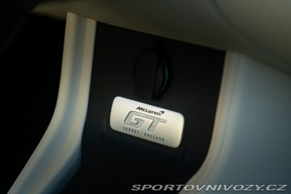 McLaren GT  2022