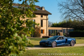 McLaren GT  2022