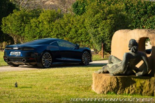 McLaren GT  2022