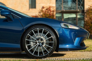 McLaren GT  2022