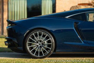 McLaren GT  2022