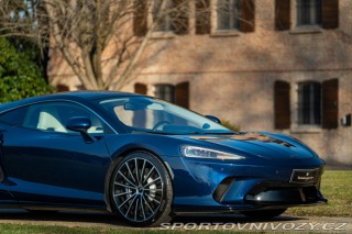 McLaren GT  2022