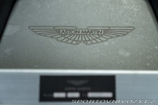 Aston Martin DBX  2021