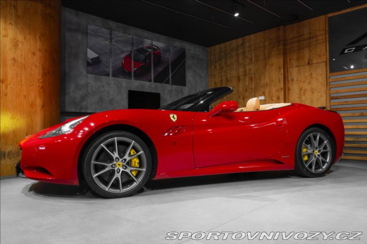 Ferrari California 4,3 4.3 V8, ROSSO CORSA, 2010