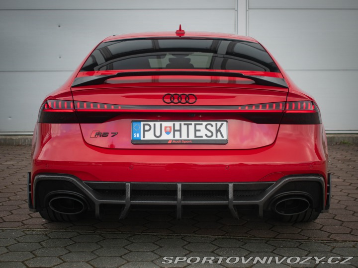 Audi RS7  2021