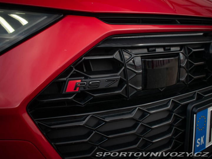 Audi RS7  2021
