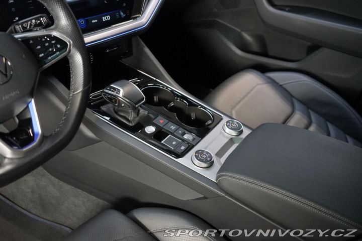 Volkswagen Ostatní modely Touareg R e-Hybrid Pano Tažné Mas 2021