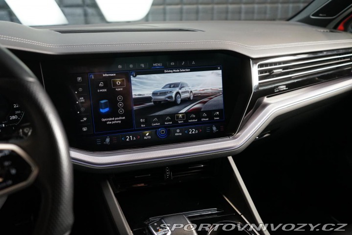 Volkswagen Ostatní modely Touareg R e-Hybrid Pano Tažné Mas 2021