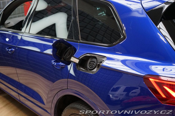 Volkswagen Ostatní modely Touareg R e-Hybrid Pano Tažné Mas 2021