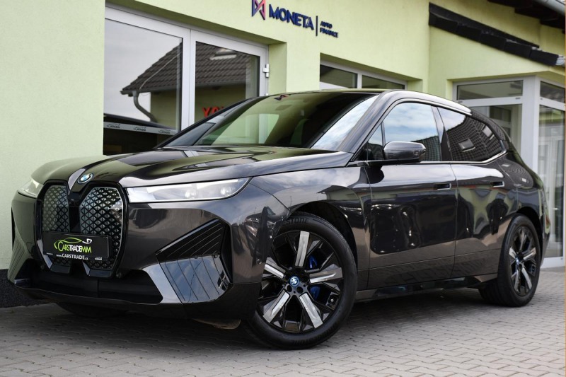 BMW iX xDrive40 H/K 3L-ZÁRUKA TA