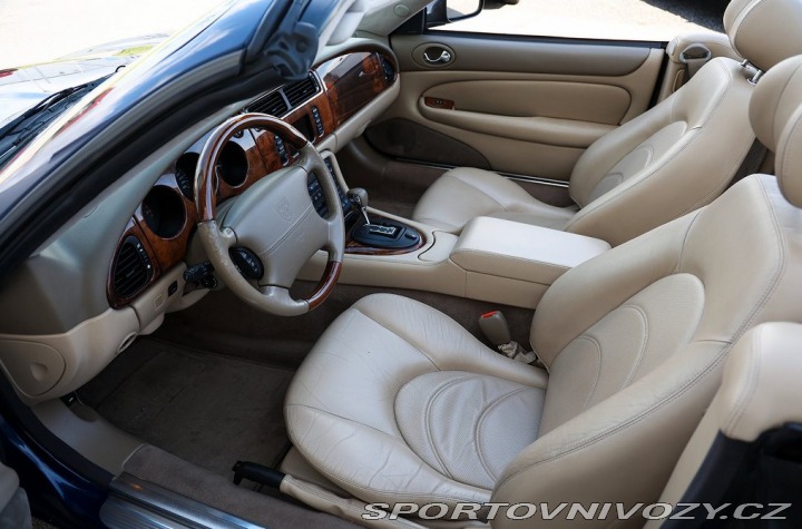Jaguar XKR  2004